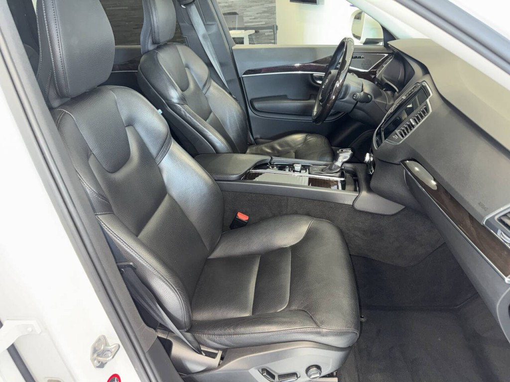 2019 Volvo XC90 Image 40