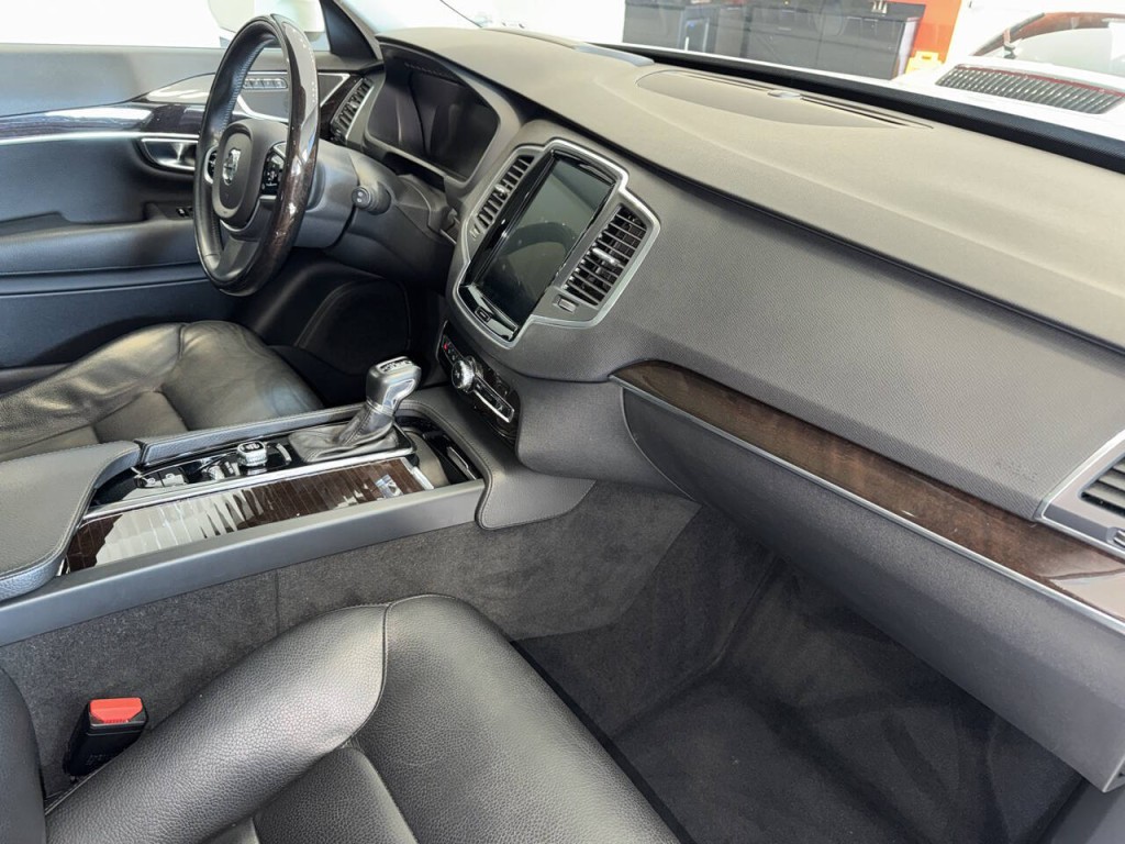 2019 Volvo XC90 Image 41