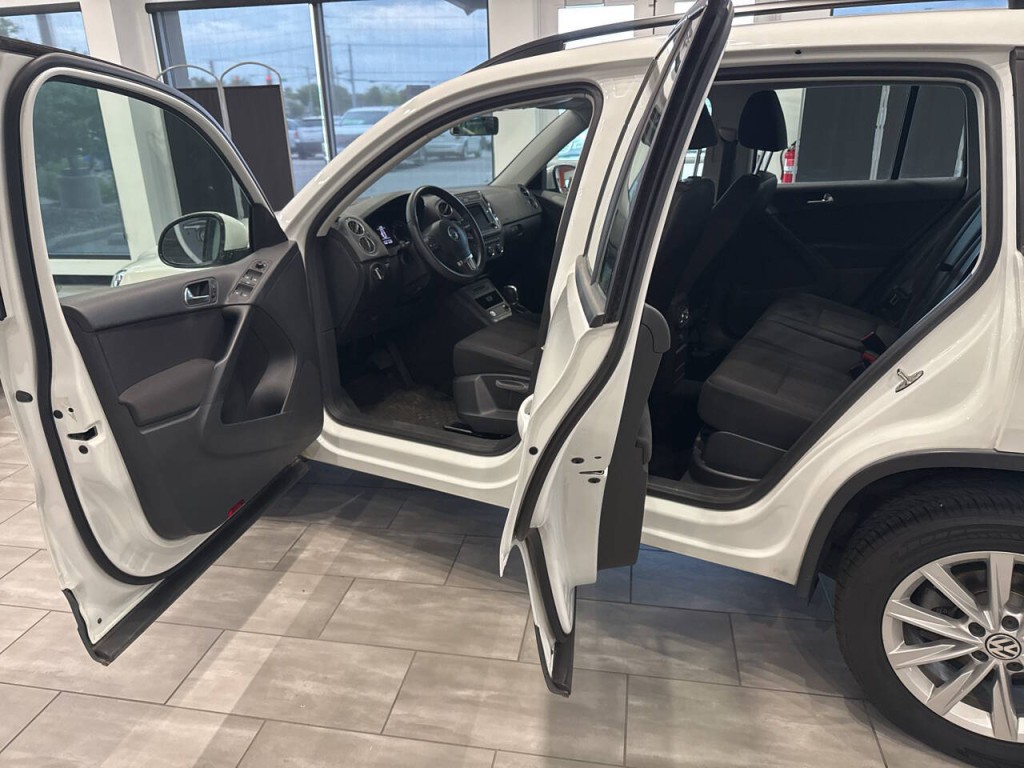 2017 Volkswagen Tiguan Image 12