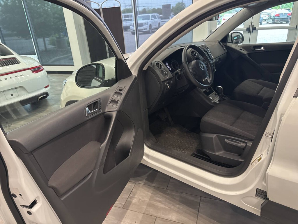 2017 Volkswagen Tiguan Image 13