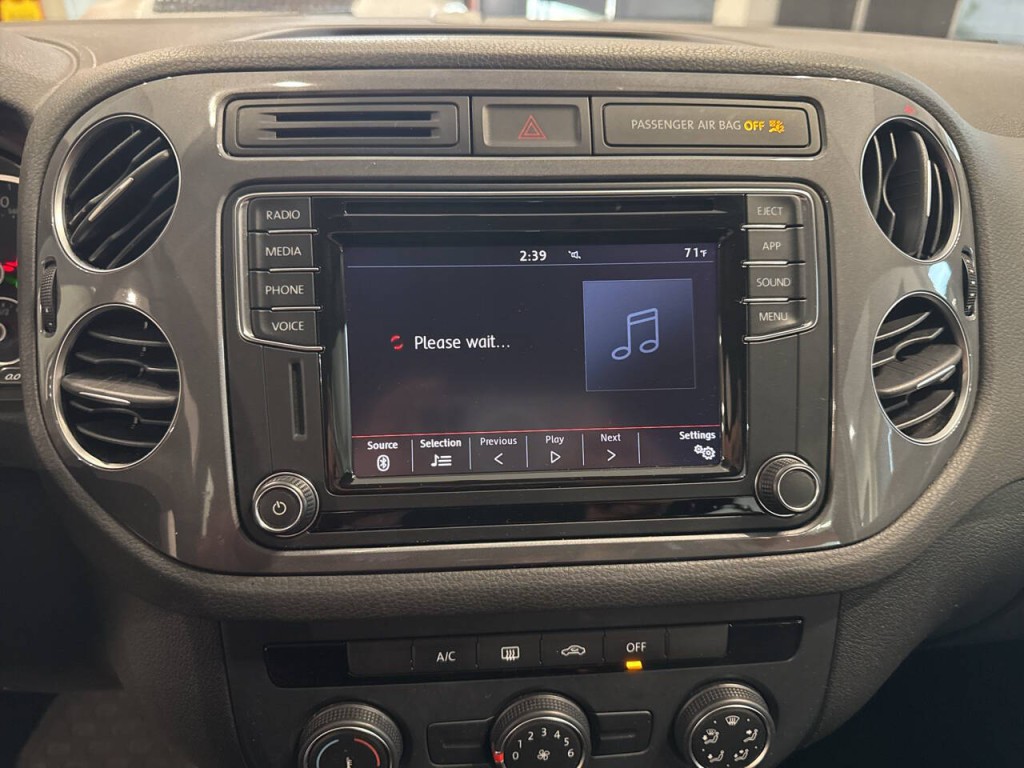 2017 Volkswagen Tiguan Image 18