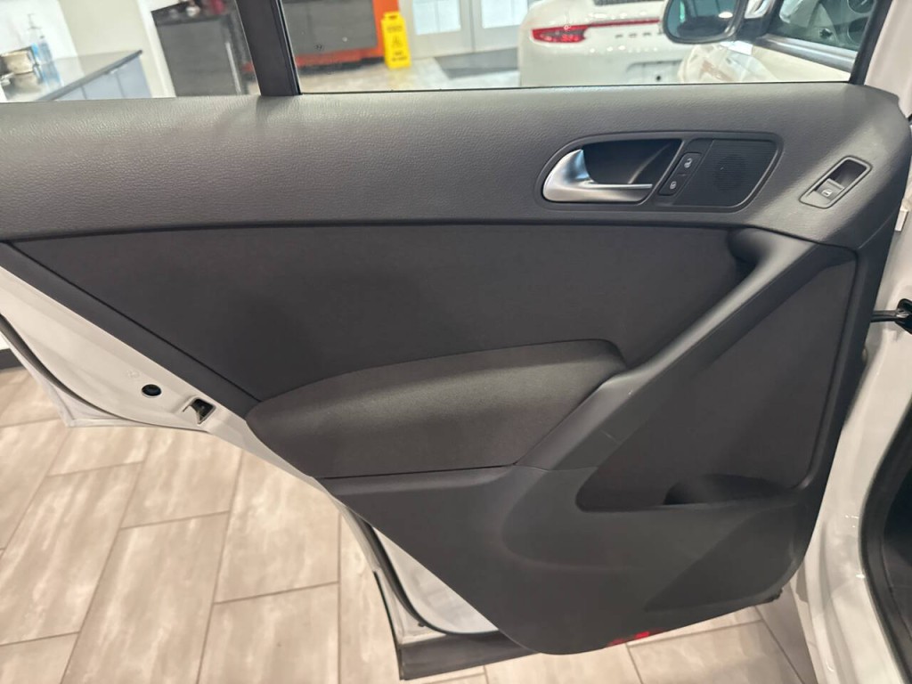 2017 Volkswagen Tiguan Image 26