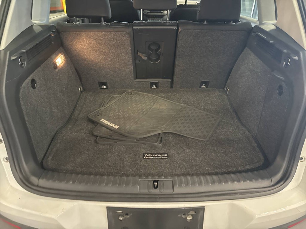 2017 Volkswagen Tiguan Image 32