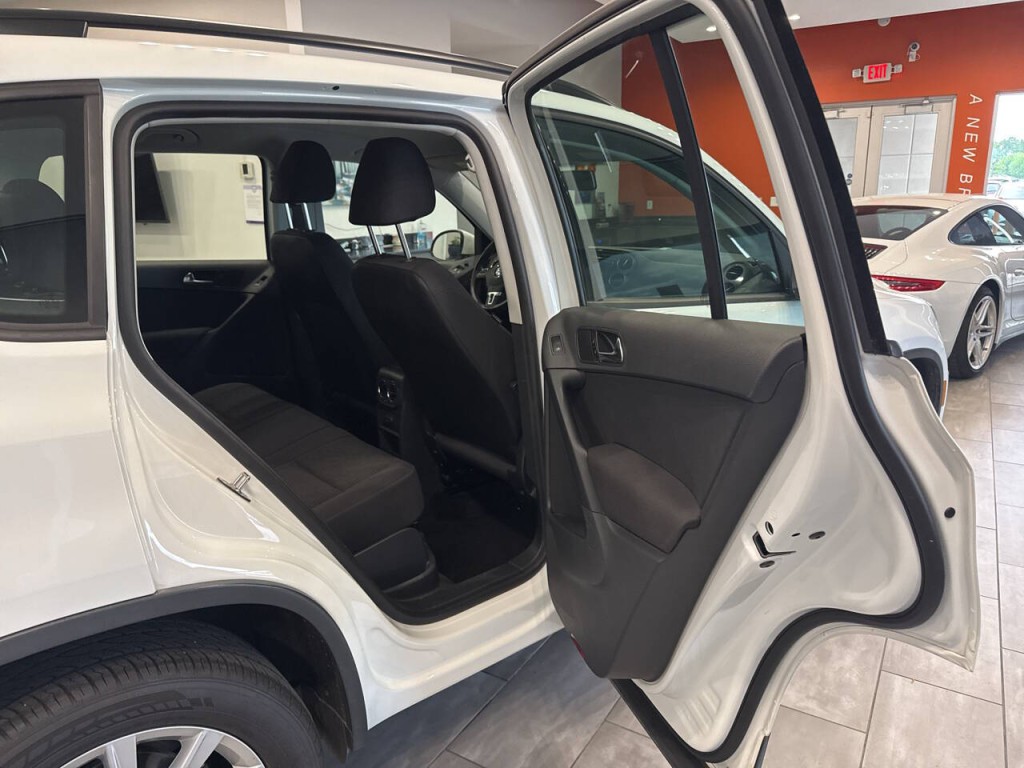2017 Volkswagen Tiguan Image 33