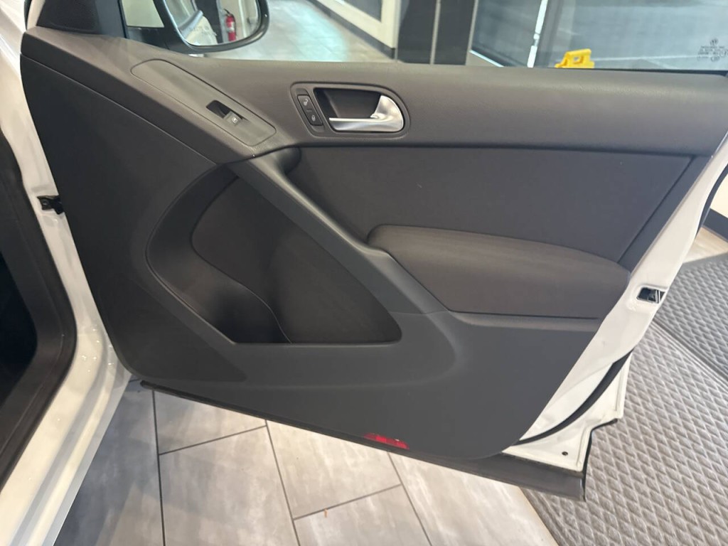 2017 Volkswagen Tiguan Image 37