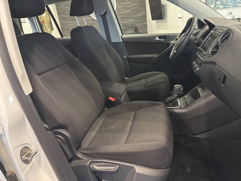 2017 Volkswagen Tiguan Image 38