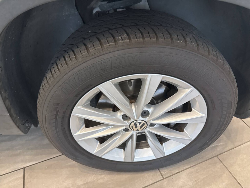 2017 Volkswagen Tiguan Image 40