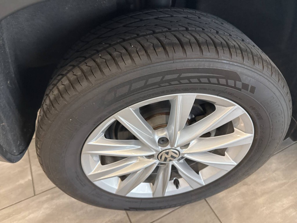 2017 Volkswagen Tiguan Image 43