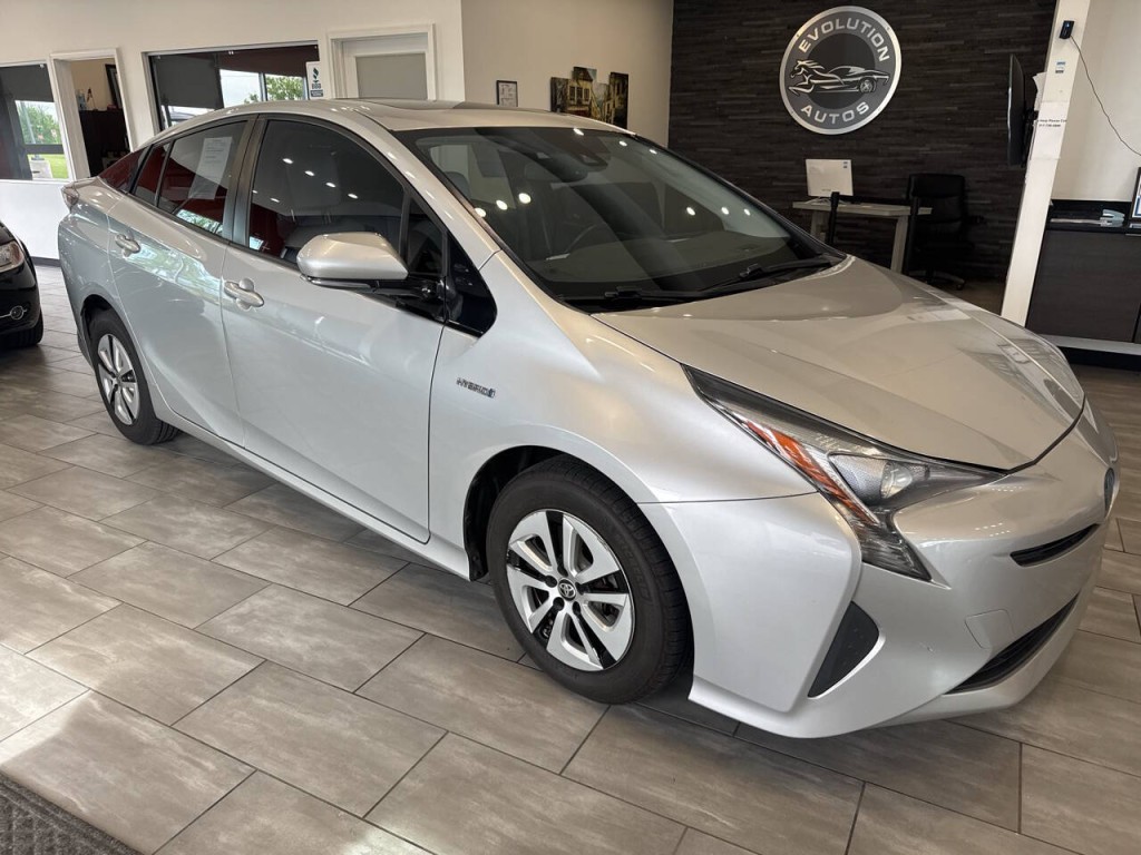 2016 Toyota Prius Image 3