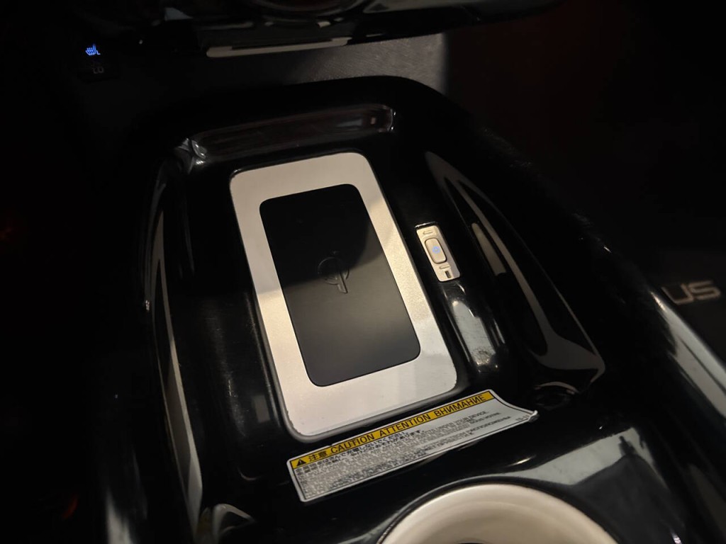 2016 Toyota Prius Image 37
