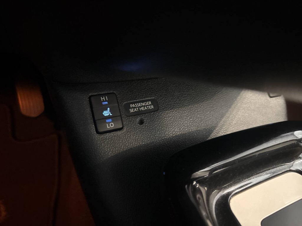 2016 Toyota Prius Image 38