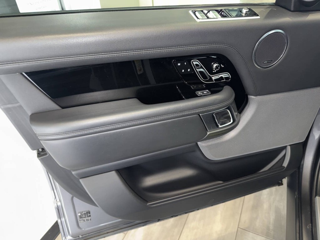 2019 Land Rover Range Rover Image 21
