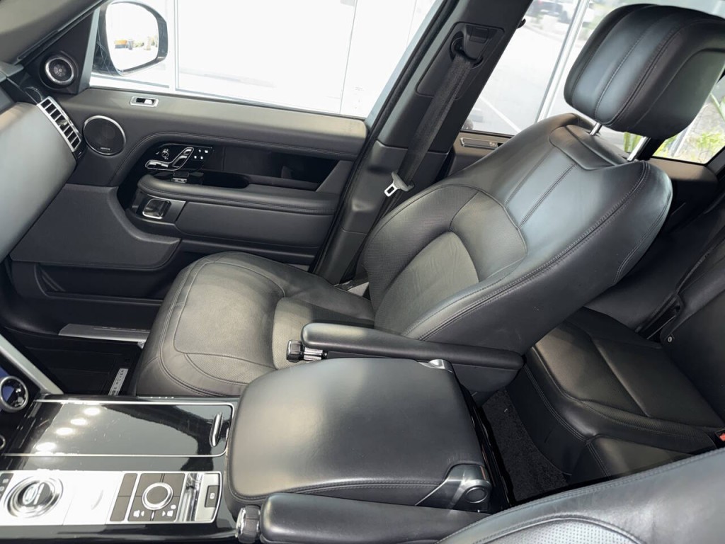 2019 Land Rover Range Rover Image 23