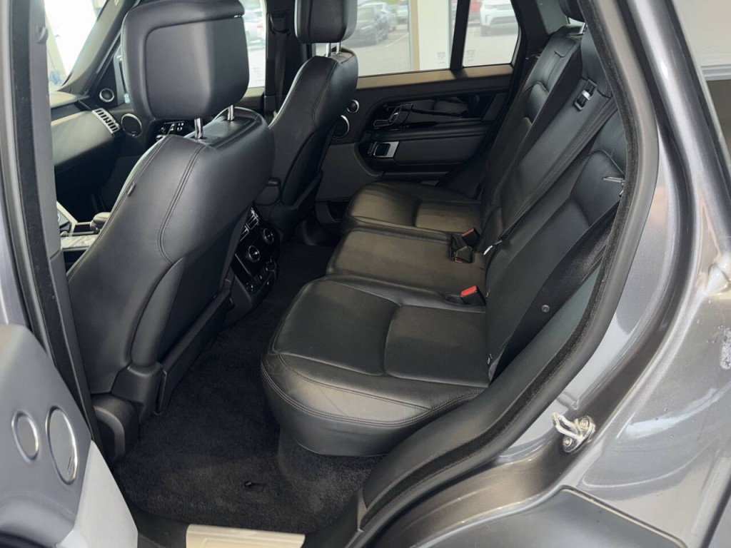 2019 Land Rover Range Rover Image 26