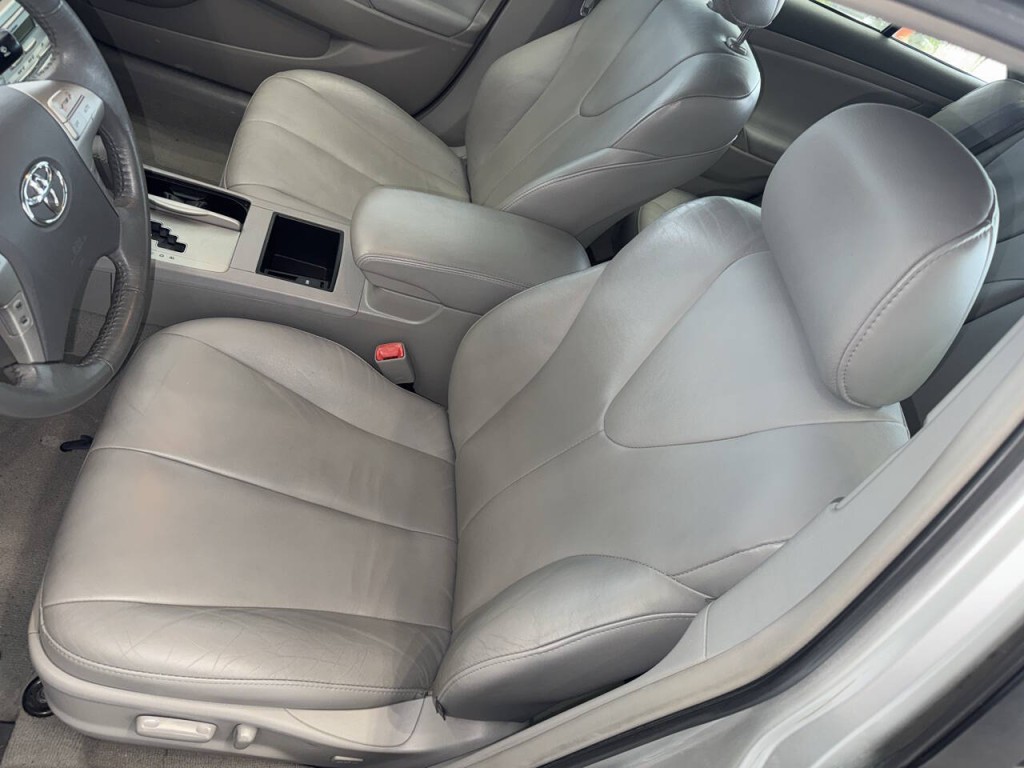 2009 Toyota Camry Image 16