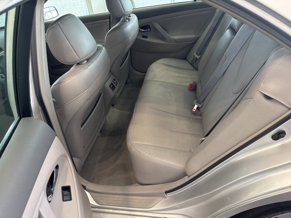 2009 Toyota Camry Image 19