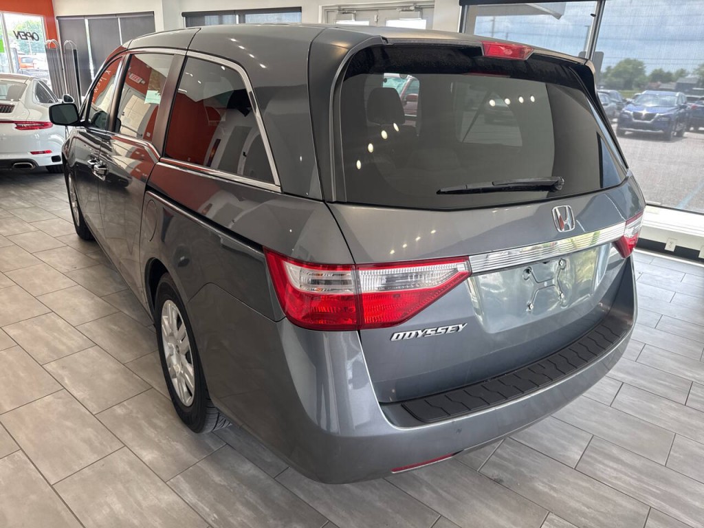 2013 Honda Odyssey Image 11