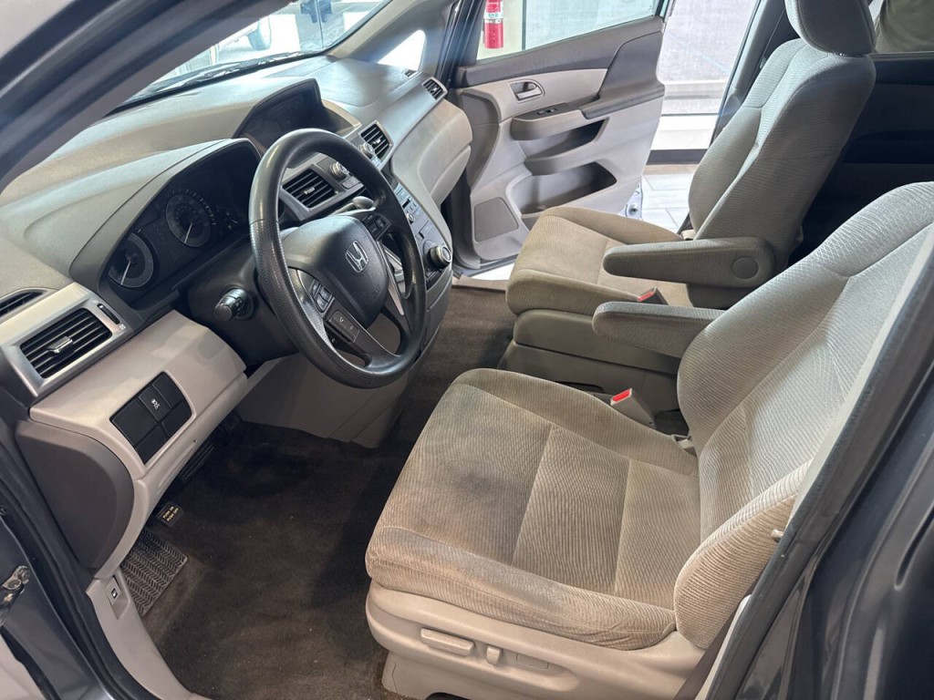 2013 Honda Odyssey Image 18