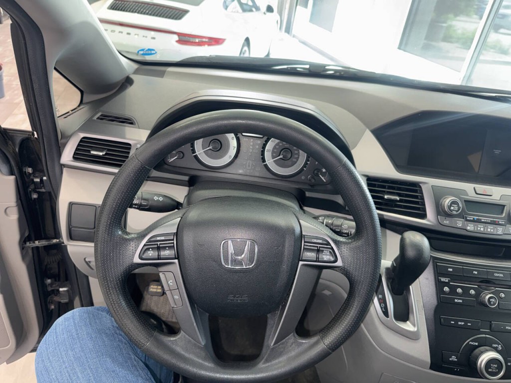 2013 Honda Odyssey Image 26