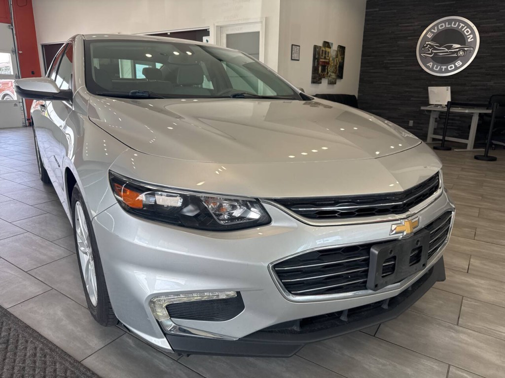 2018 Chevrolet Malibu Image 2