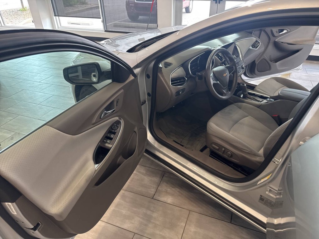 2018 Chevrolet Malibu Image 22