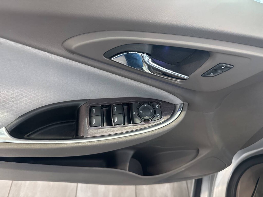 2018 Chevrolet Malibu Image 27
