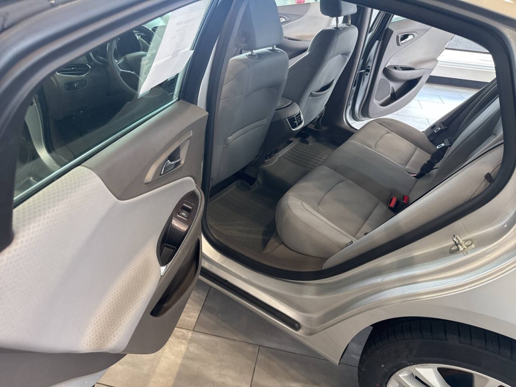 2018 Chevrolet Malibu Image 28
