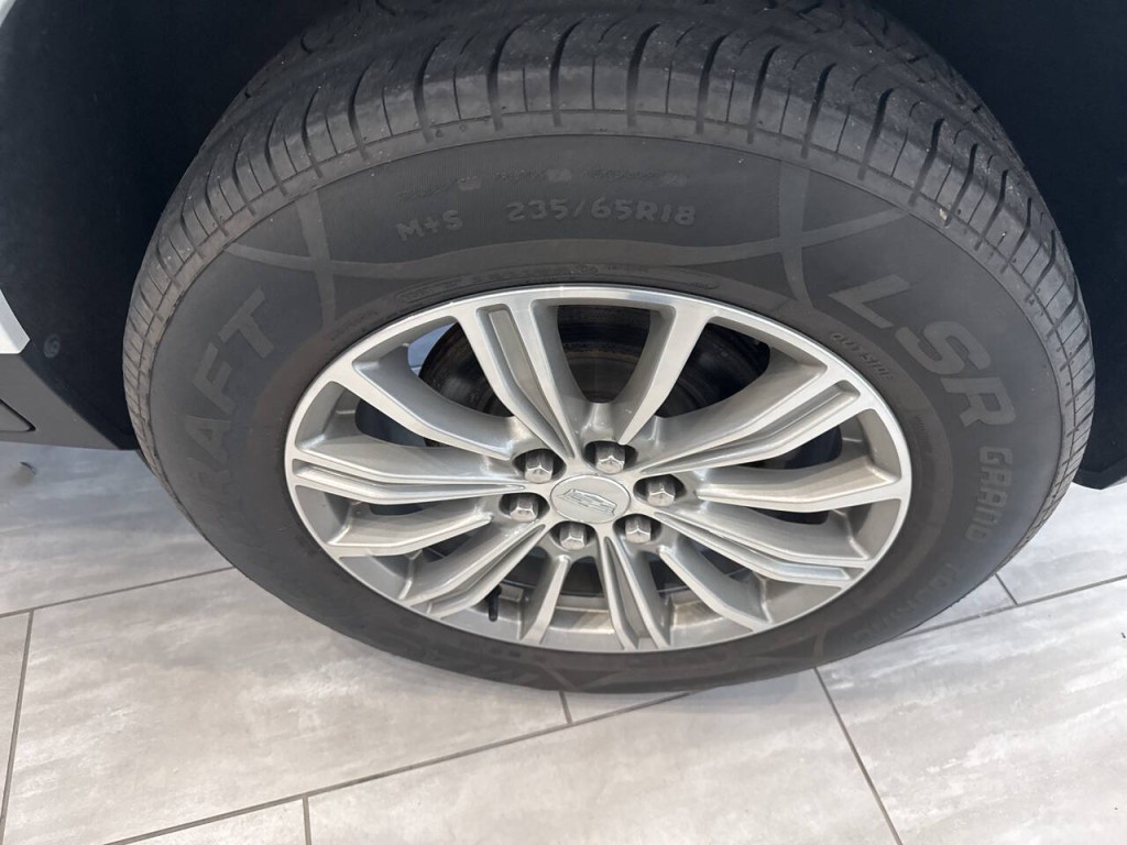 2017 Cadillac XT5 Image 9