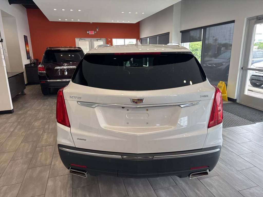 2017 Cadillac XT5 Image 11