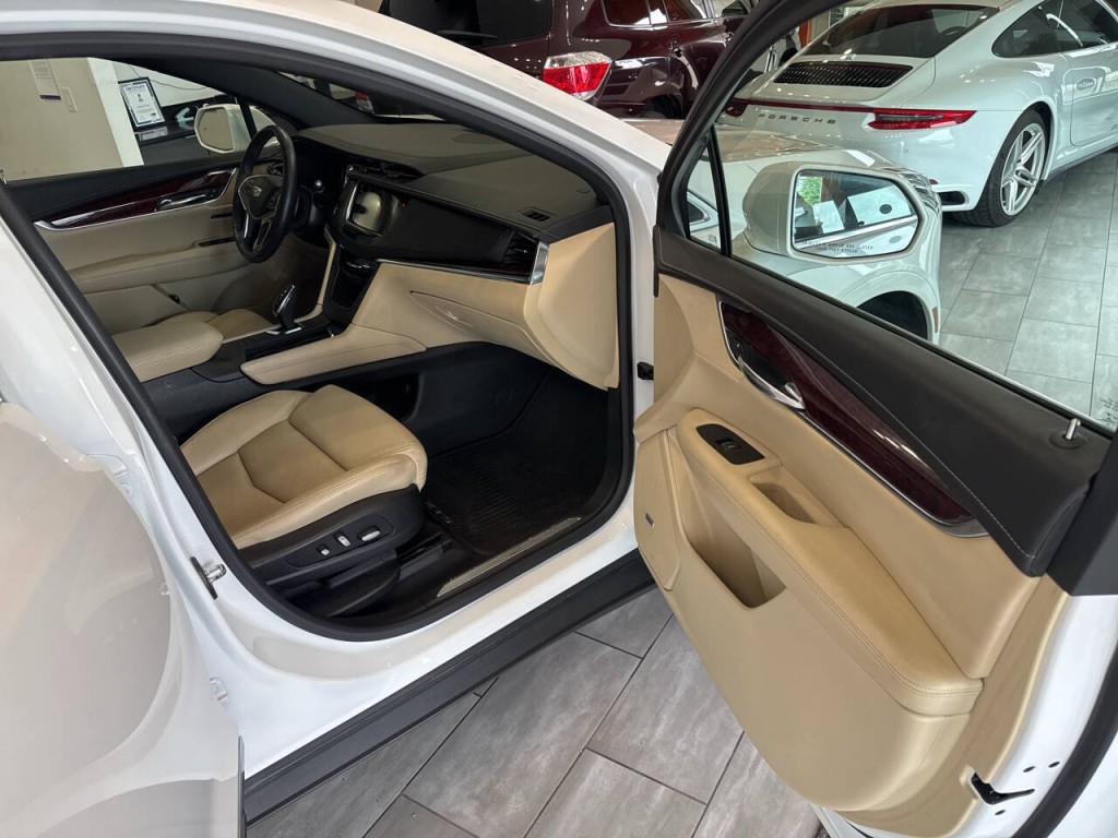 2017 Cadillac XT5 Image 16