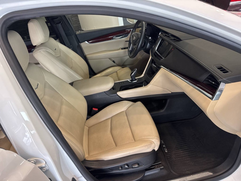 2017 Cadillac XT5 Image 17