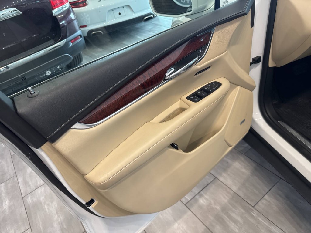2017 Cadillac XT5 Image 25