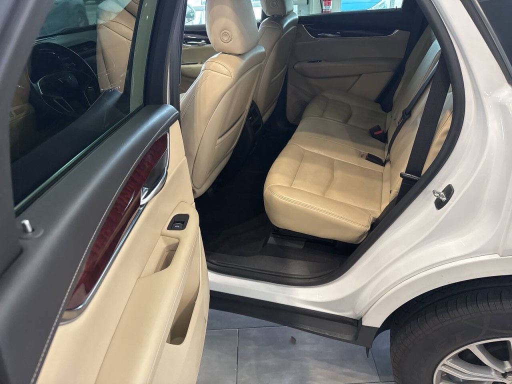 2017 Cadillac XT5 Image 28