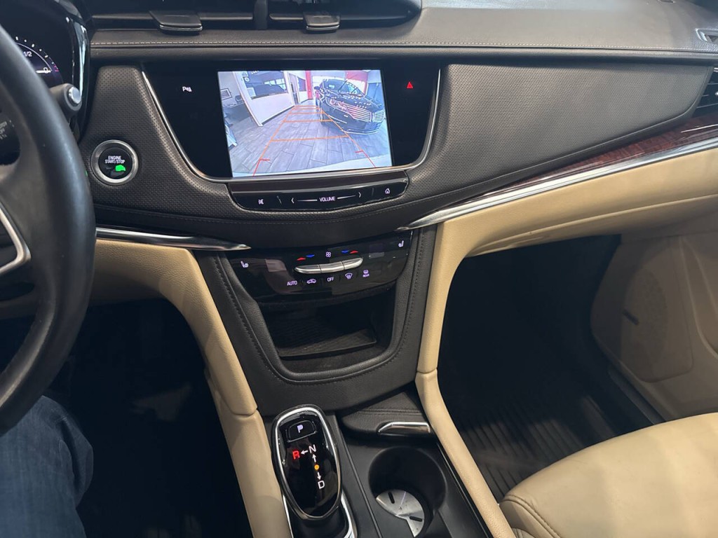2017 Cadillac XT5 Image 32