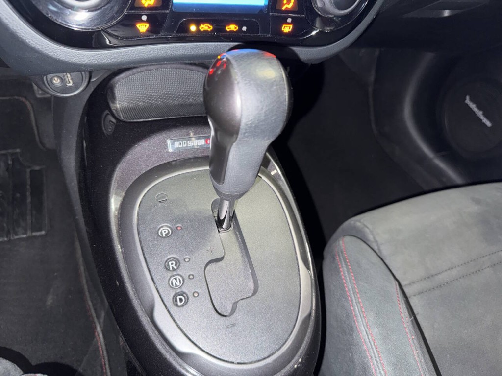 2015 Nissan Juke Image 39