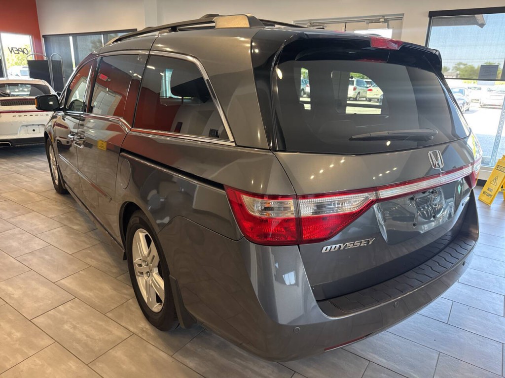 2012 Honda Odyssey Image 8