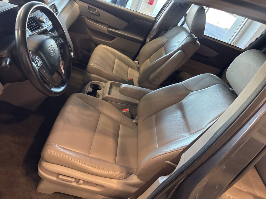 2012 Honda Odyssey Image 17