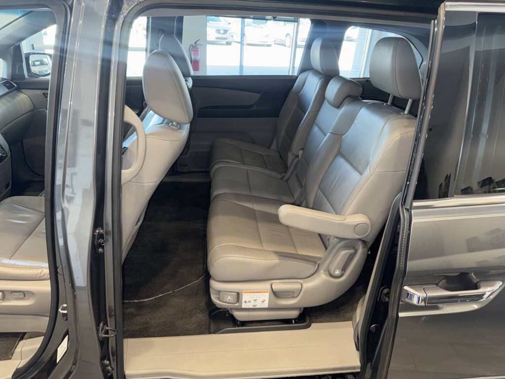 2012 Honda Odyssey Image 19