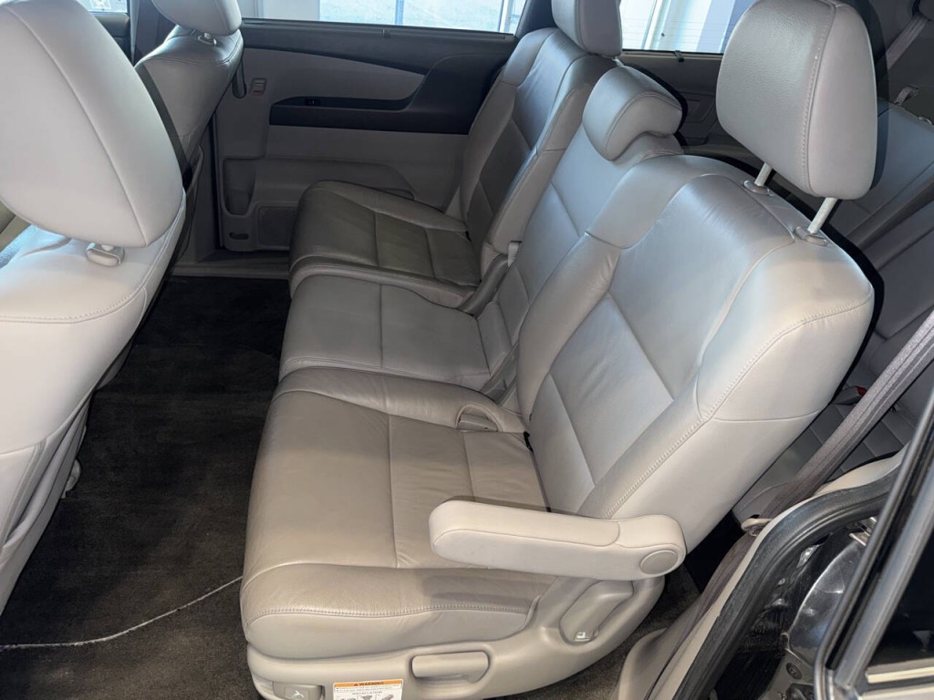 2012 Honda Odyssey Image 20