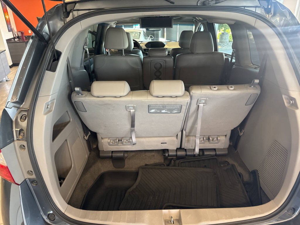 2012 Honda Odyssey Image 23