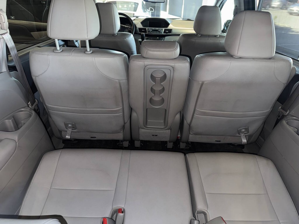 2012 Honda Odyssey Image 24