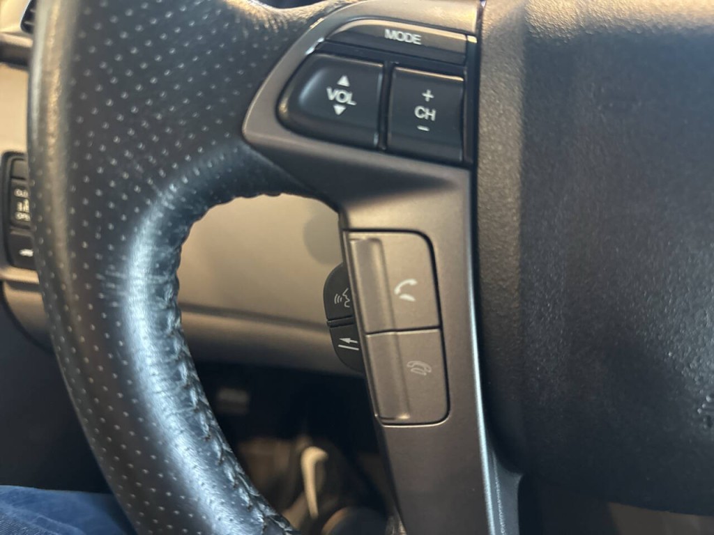 2012 Honda Odyssey Image 25