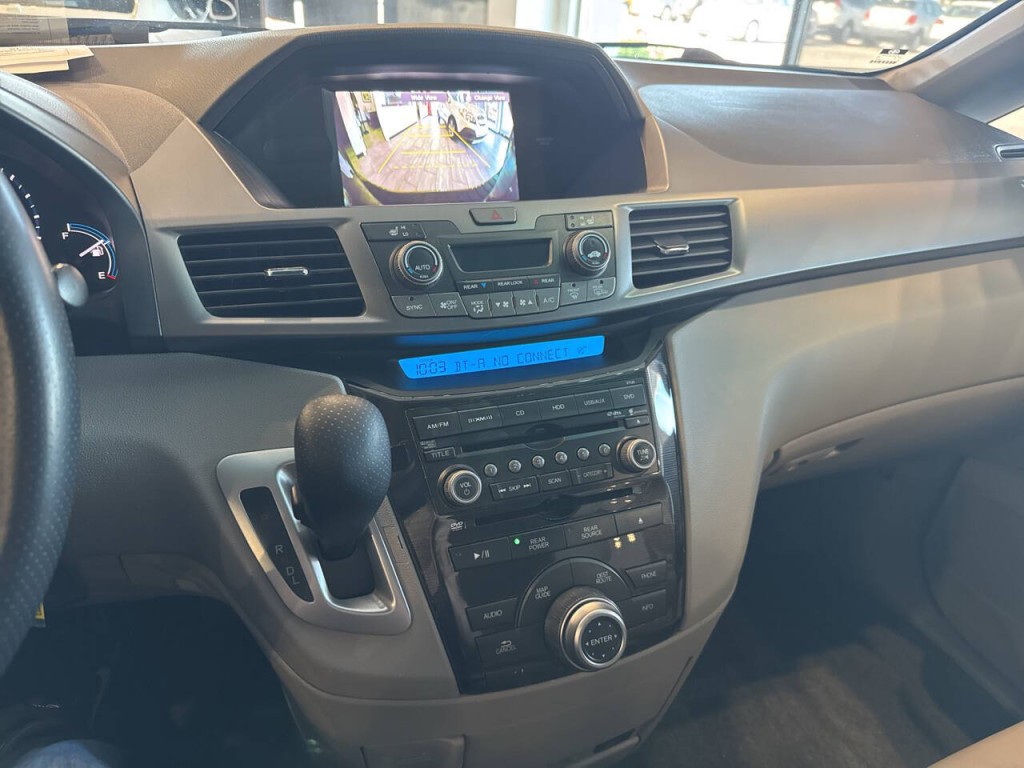 2012 Honda Odyssey Image 28