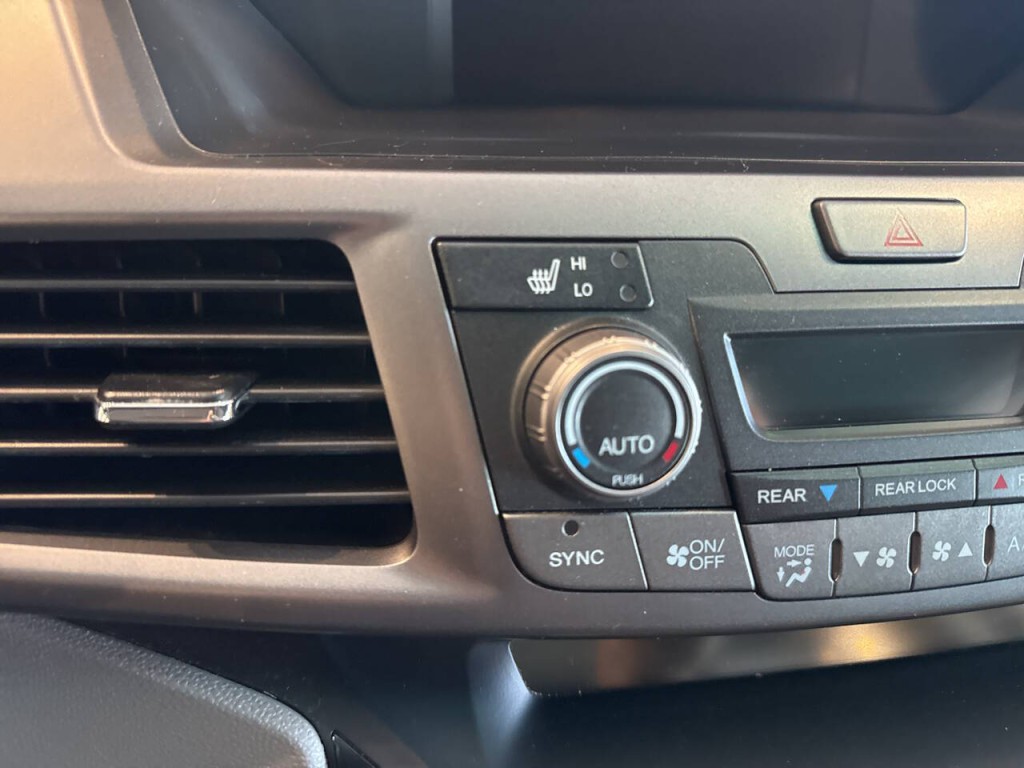 2012 Honda Odyssey Image 29