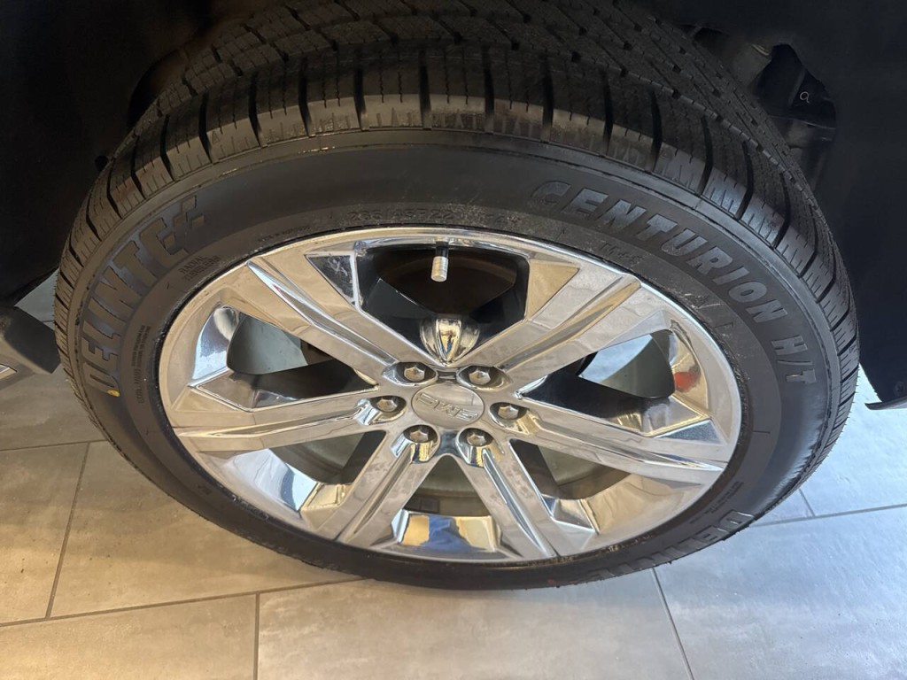 2018 GMC Yukon Image 10