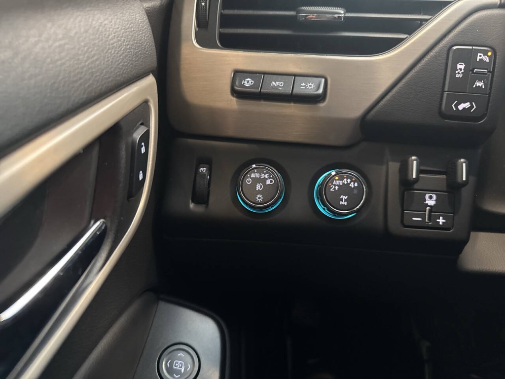 2018 GMC Yukon Image 38
