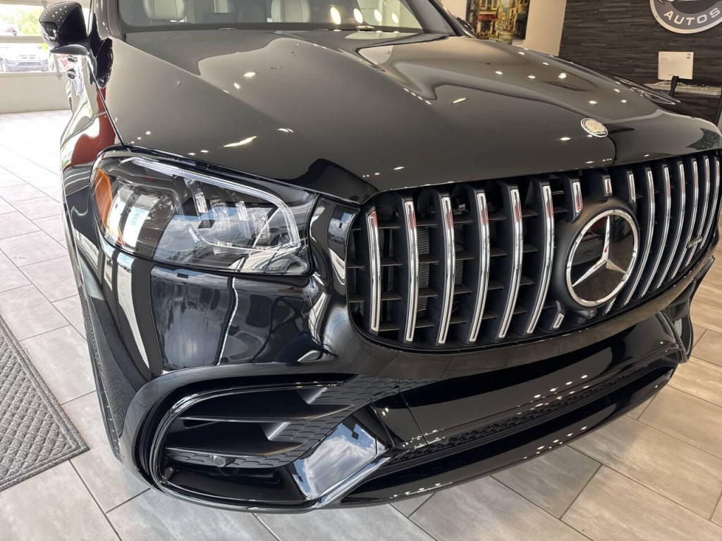 2025 Mercedes-Benz GLS-Class Image 9