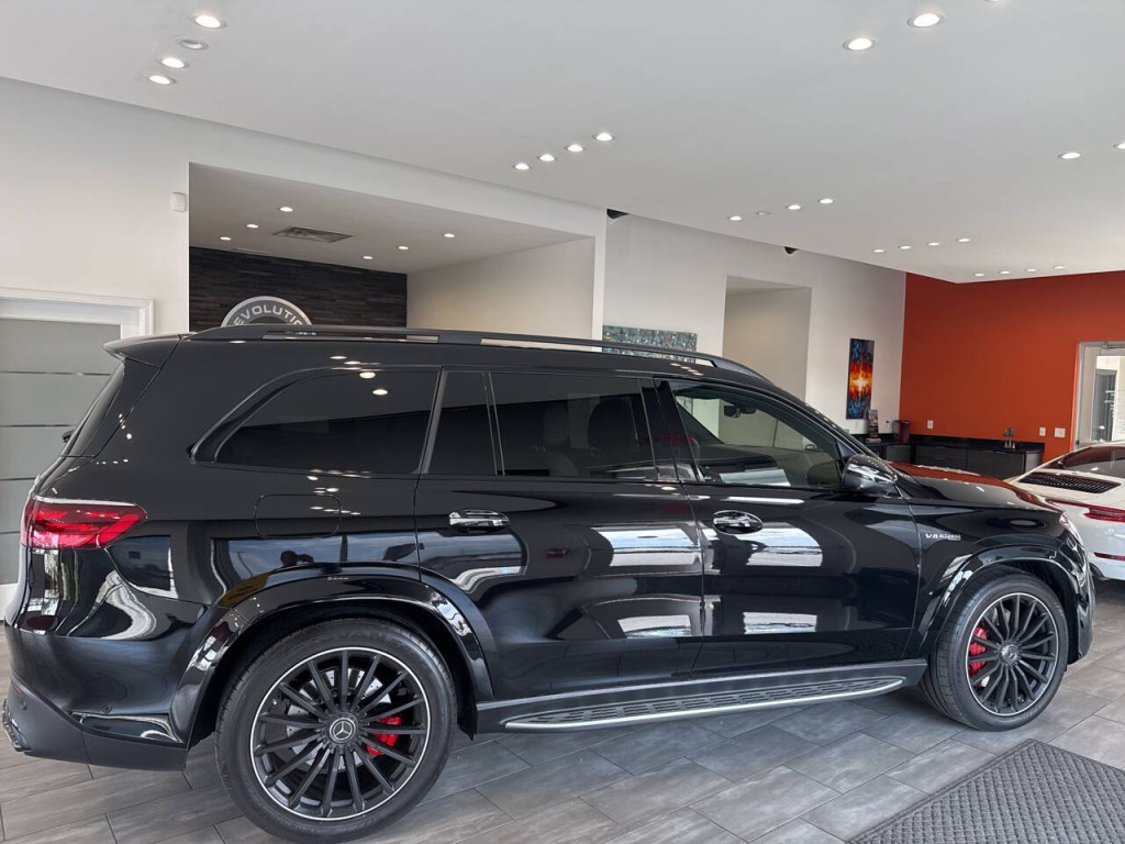 2025 Mercedes-Benz GLS-Class Image 24