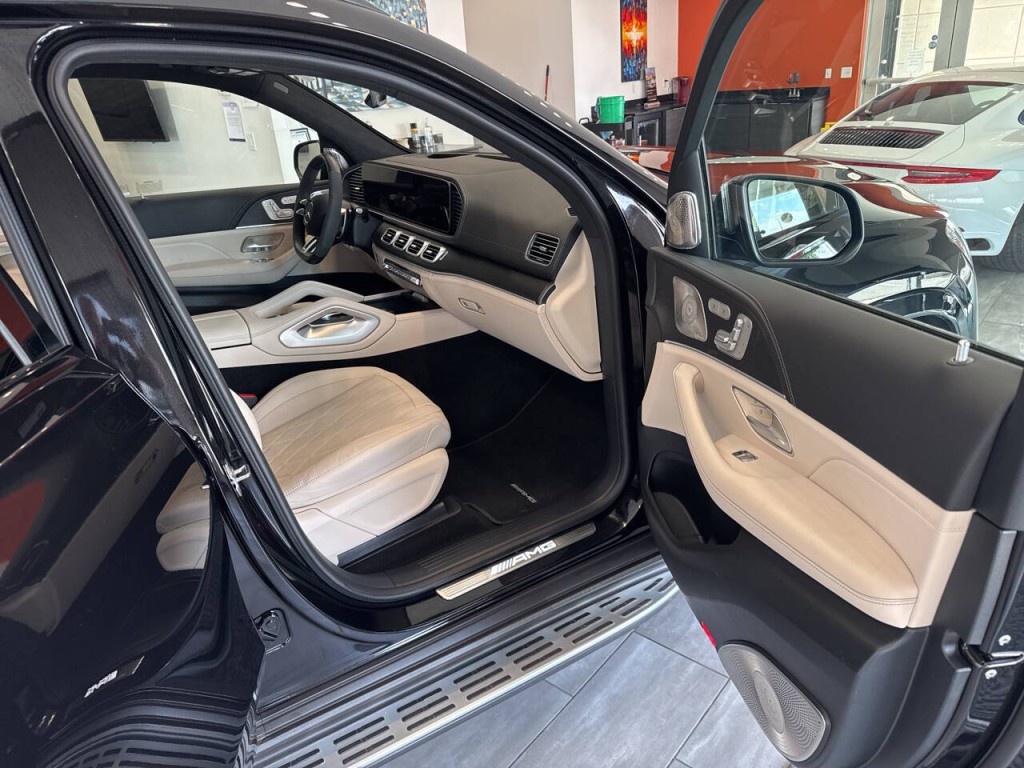 2025 Mercedes-Benz GLS-Class Image 26