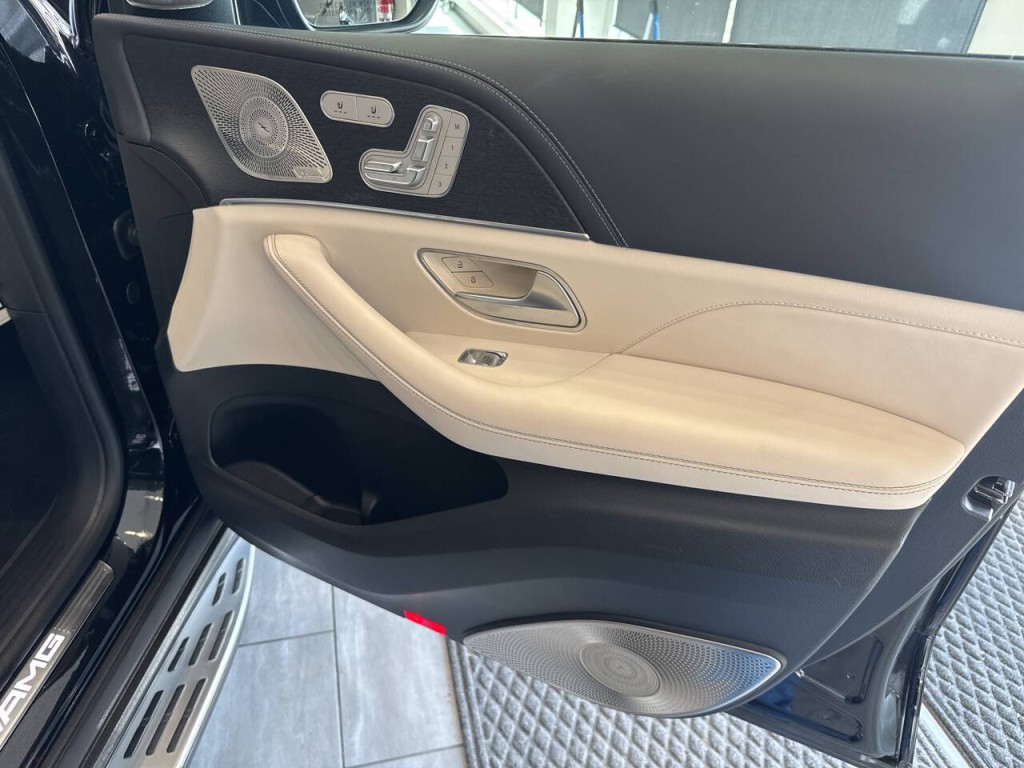 2025 Mercedes-Benz GLS-Class Image 27